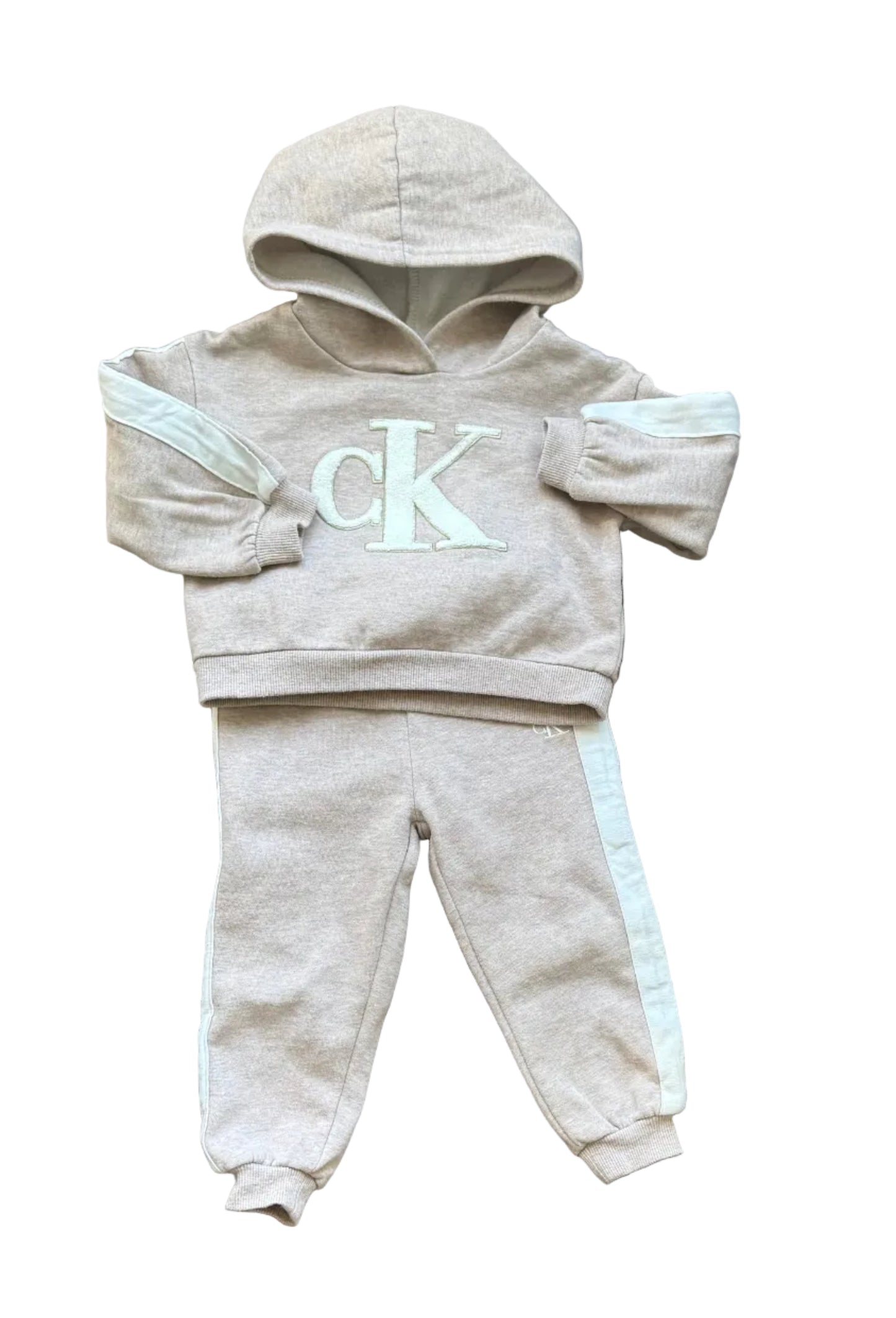 Calvin Klein 2 ans