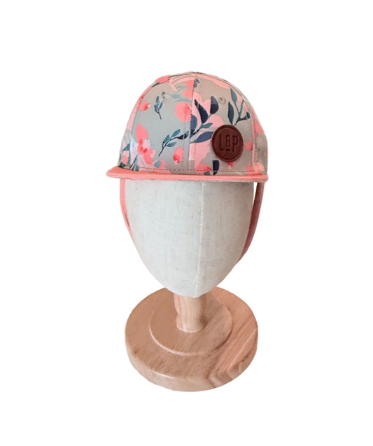 Casquette bébé 0-6 mois à motif floral, visière corail et écusson L&P