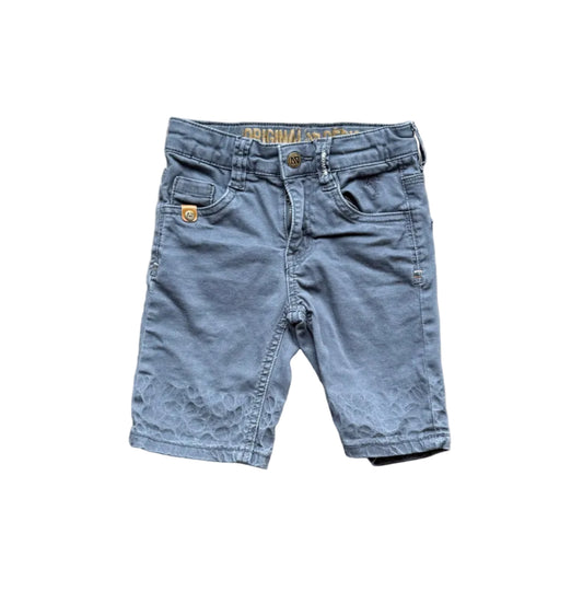 Short en jean bleu pour enfant, poches côté, fermeture zippée