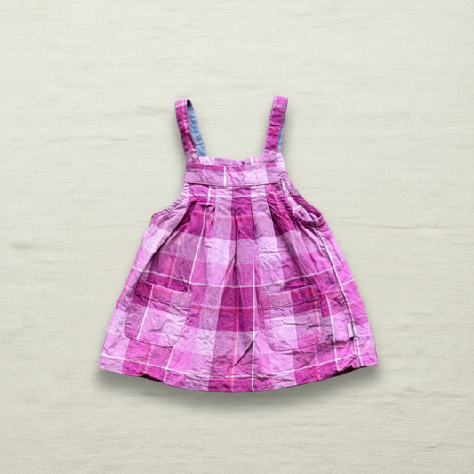 Robe bébé à bretelles roses à carreaux, poches latérales