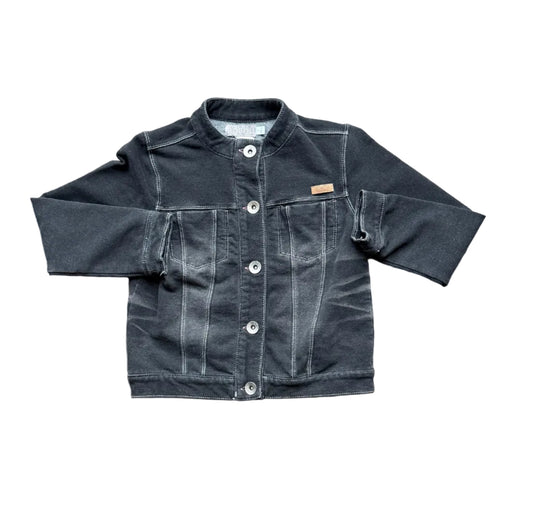 Veste garçon noire en denim, fermeture boutonnée, col montant, poches poitrine