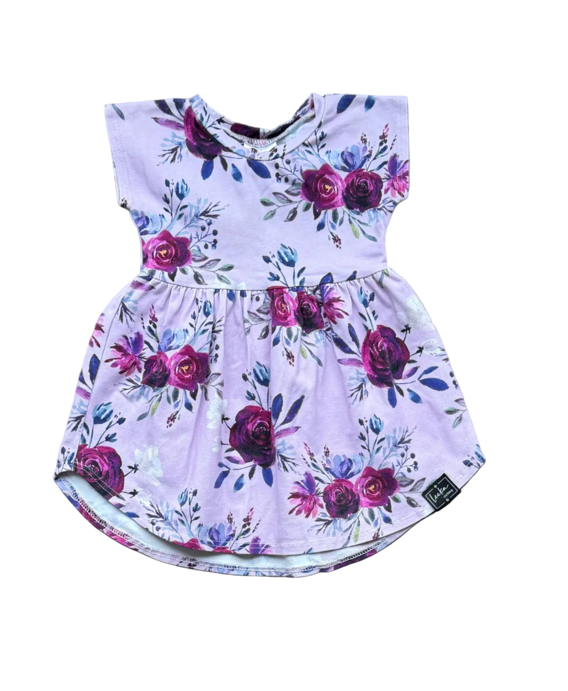 Robe bébé lilas à fleurs roses et violettes, manches courtes, encolure ronde.