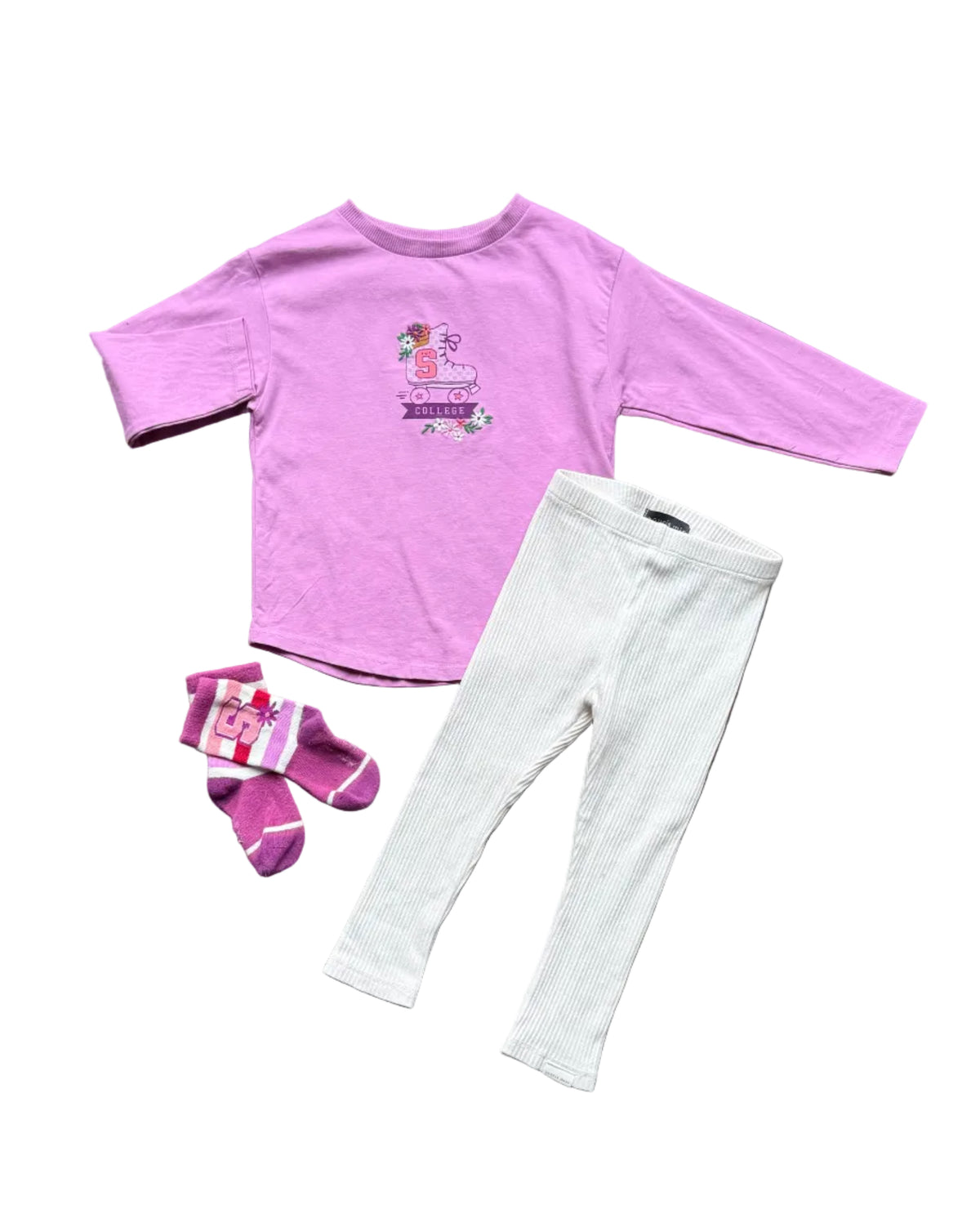 Ensemble bébé 3 pièces: t-shirt rose à imprimé, legging gris clair et chaussettes