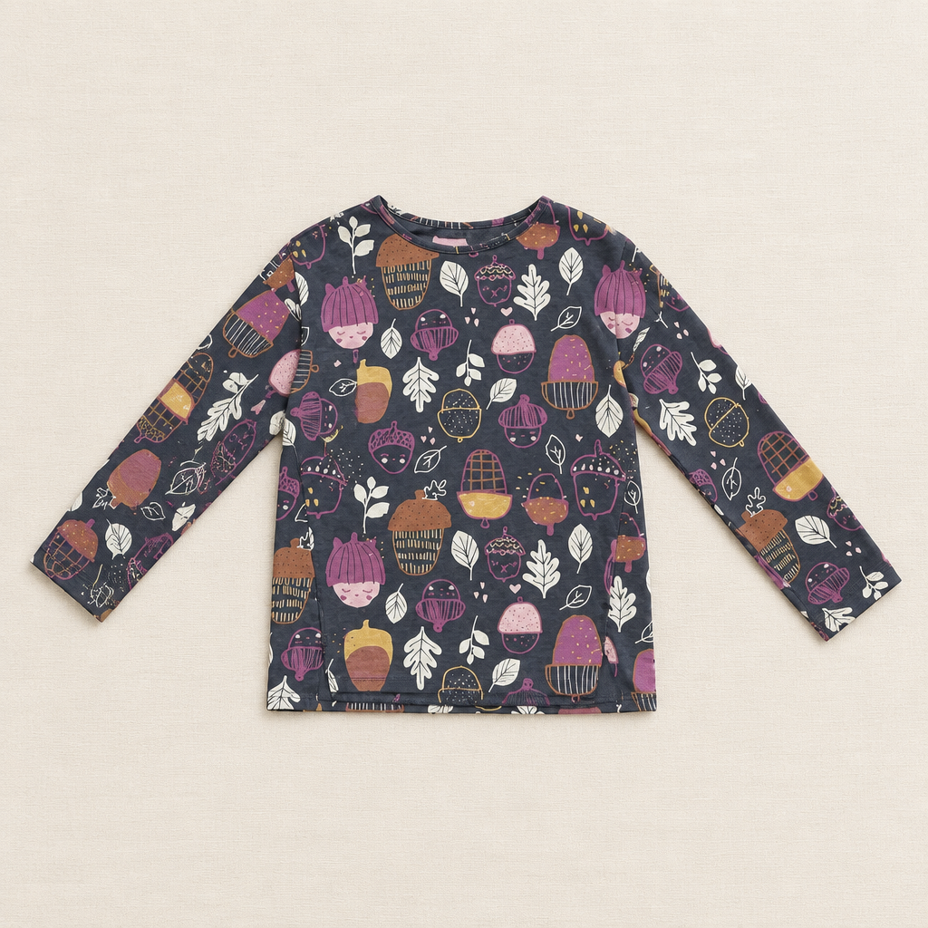 Chandail bleu marine à motifs animaliers multicolores, manches longues pour enfant