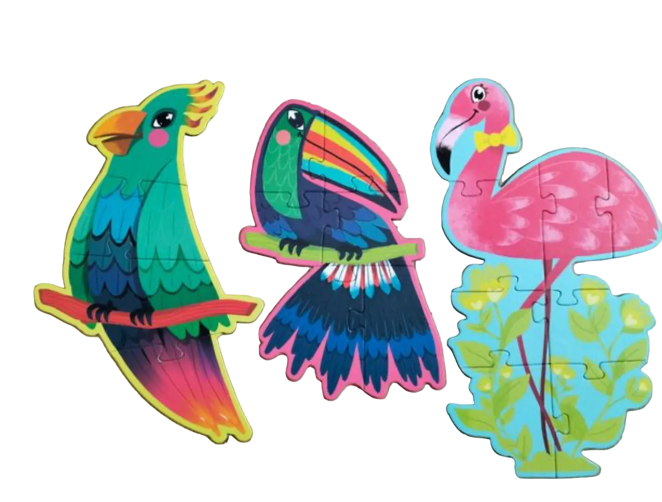 Pièces de puzzle oiseaux colorés : flamant rose, perroquet et oiseau arc-en-ciel.