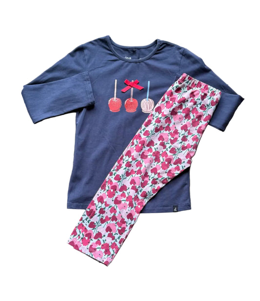 Ensemble pyjama enfant bleu marine : haut imprimé fruits, pantalon rose à motifs.