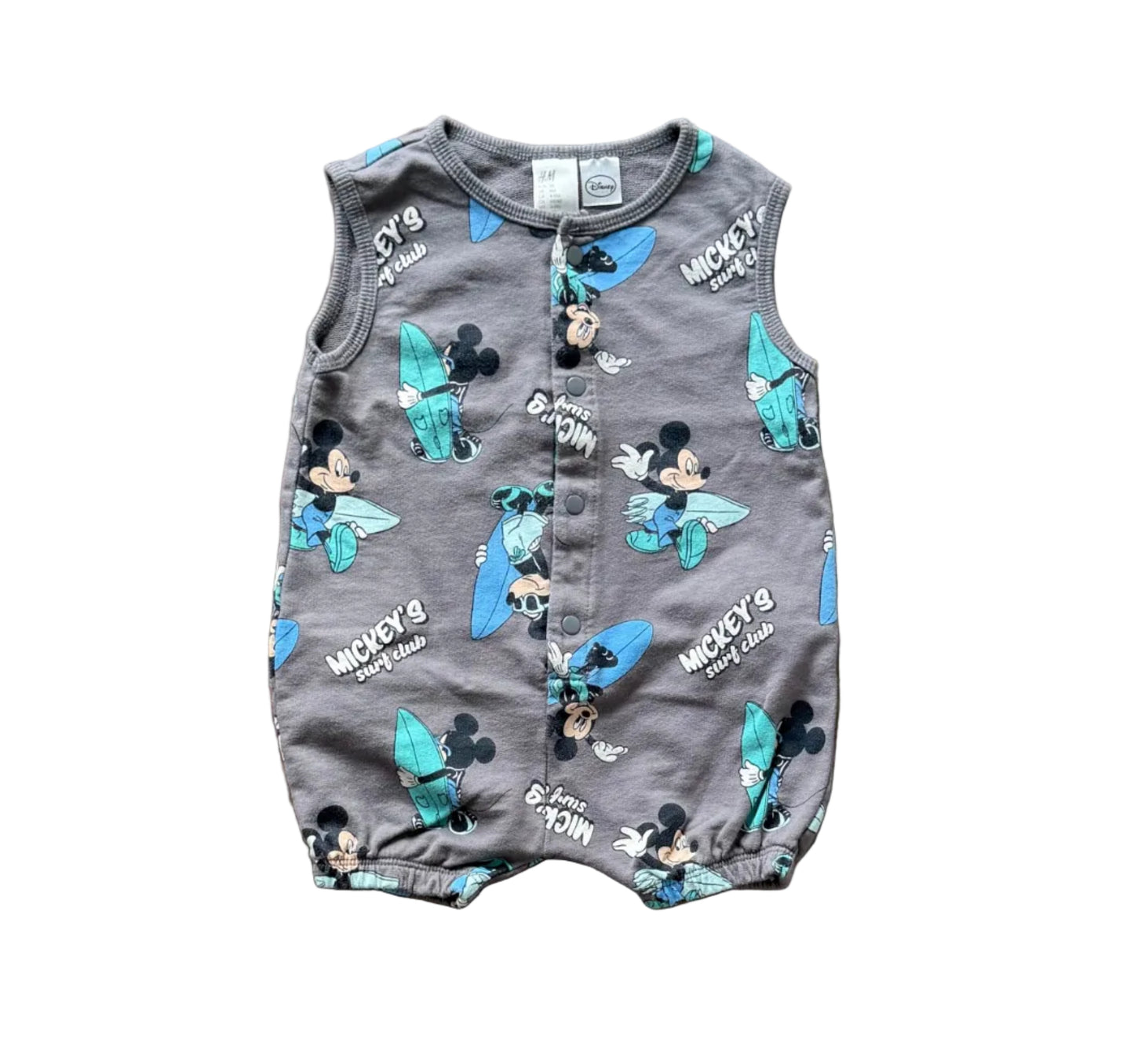 Barboteuse bébé grise sans manches, boutons-pression, motif Mickey Club.