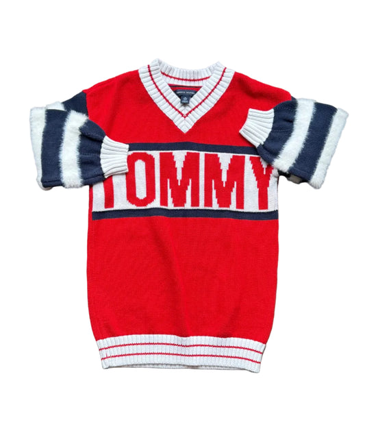 Pull en maille Tommy Hilfiger rouge 4-5 ans, col V blanc, manches rayées, logo Tommy
