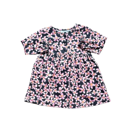 Robe bébé mi-longue sombre à manches longues, fleurs roses et crème