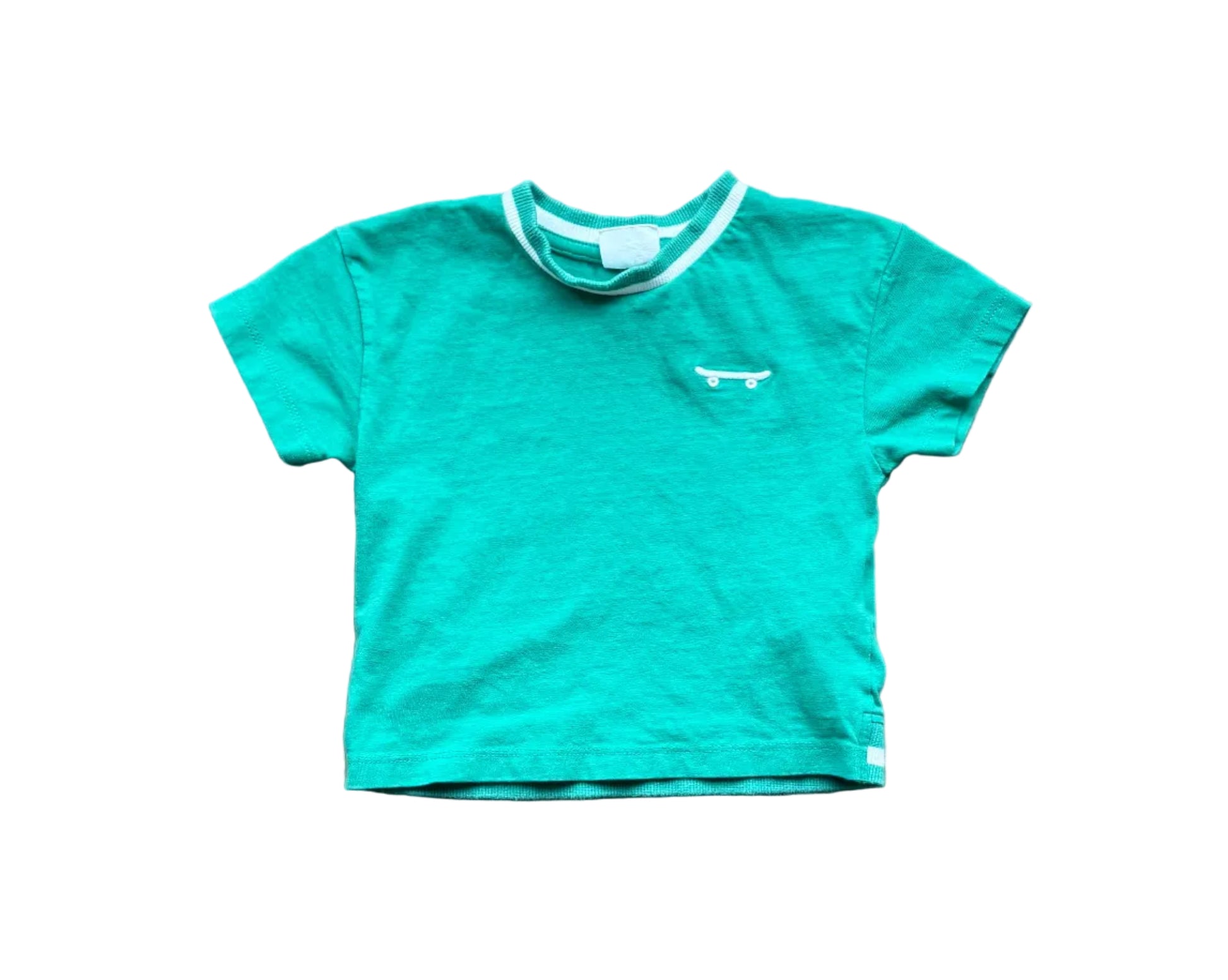 T-shirt vert Zara 9-12 mois, col rond côtelé et petit motif poitrine