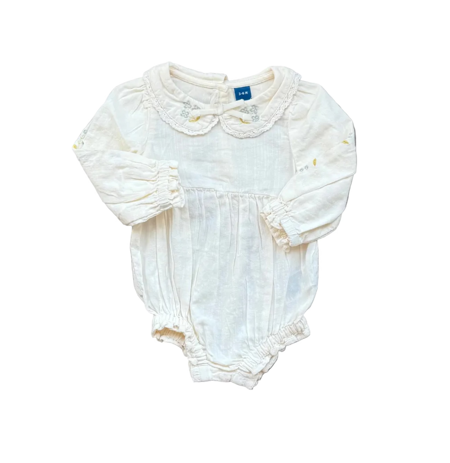 Combinaison bébé 3-6 mois crème, col volant et manches longues bouffantes